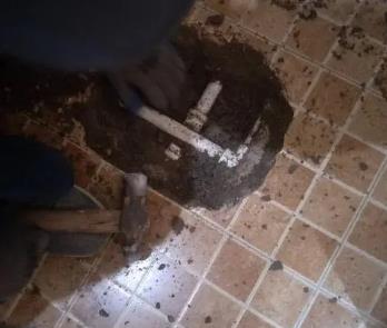 滴道卫生间漏水维修公司为您分享下卫生间渗水如何处理及注意事项