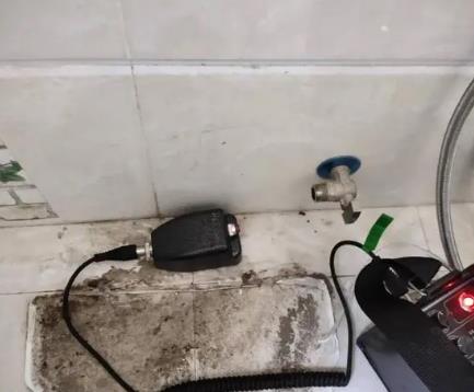 滴道屋顶漏水维修公司分享下卫生间漏水的危害及解决方法
